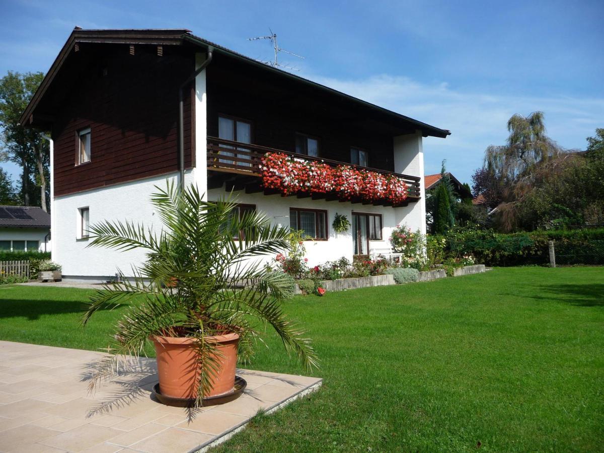 Ferienwohnung Wennesz 1 Chieming Exterior foto